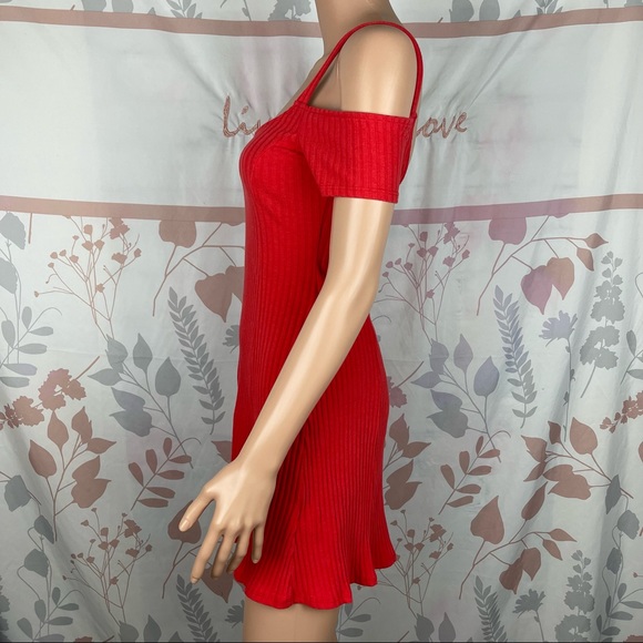 Silence + Noise Cold-Shoulder Ribbed Knit Dress Red Medium - Picture 2 of 5